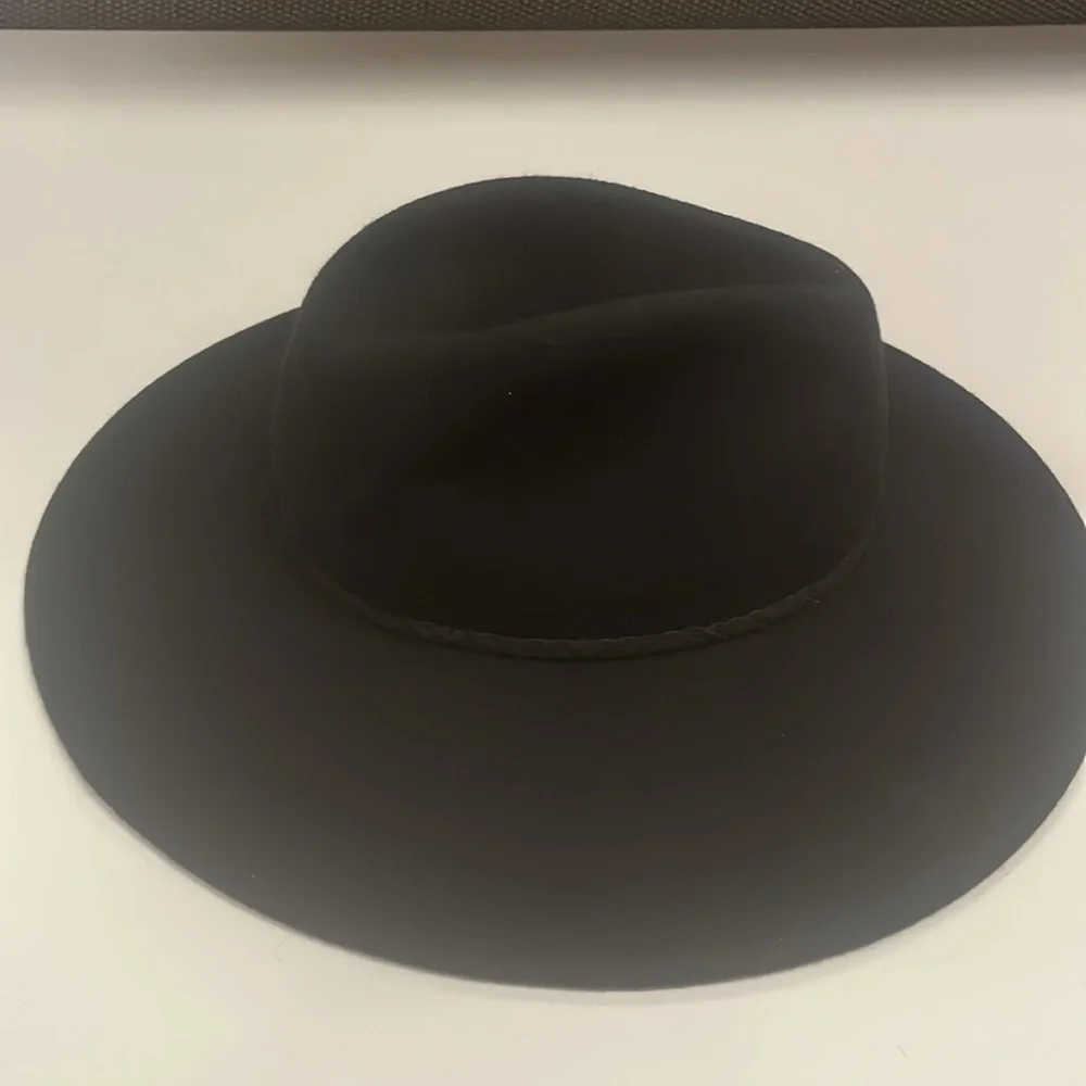 Anthropologie Classic Black Hat 100% wool large brim boho styled, One size